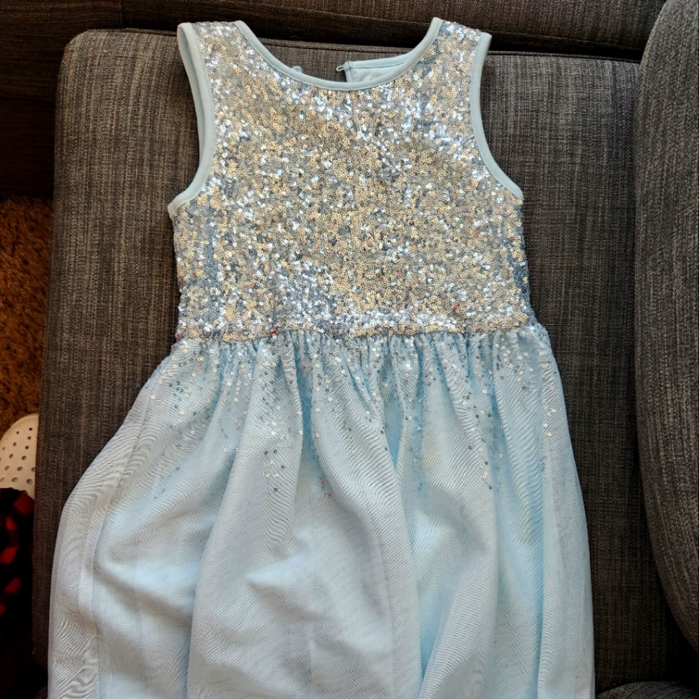 Girls dress size 8